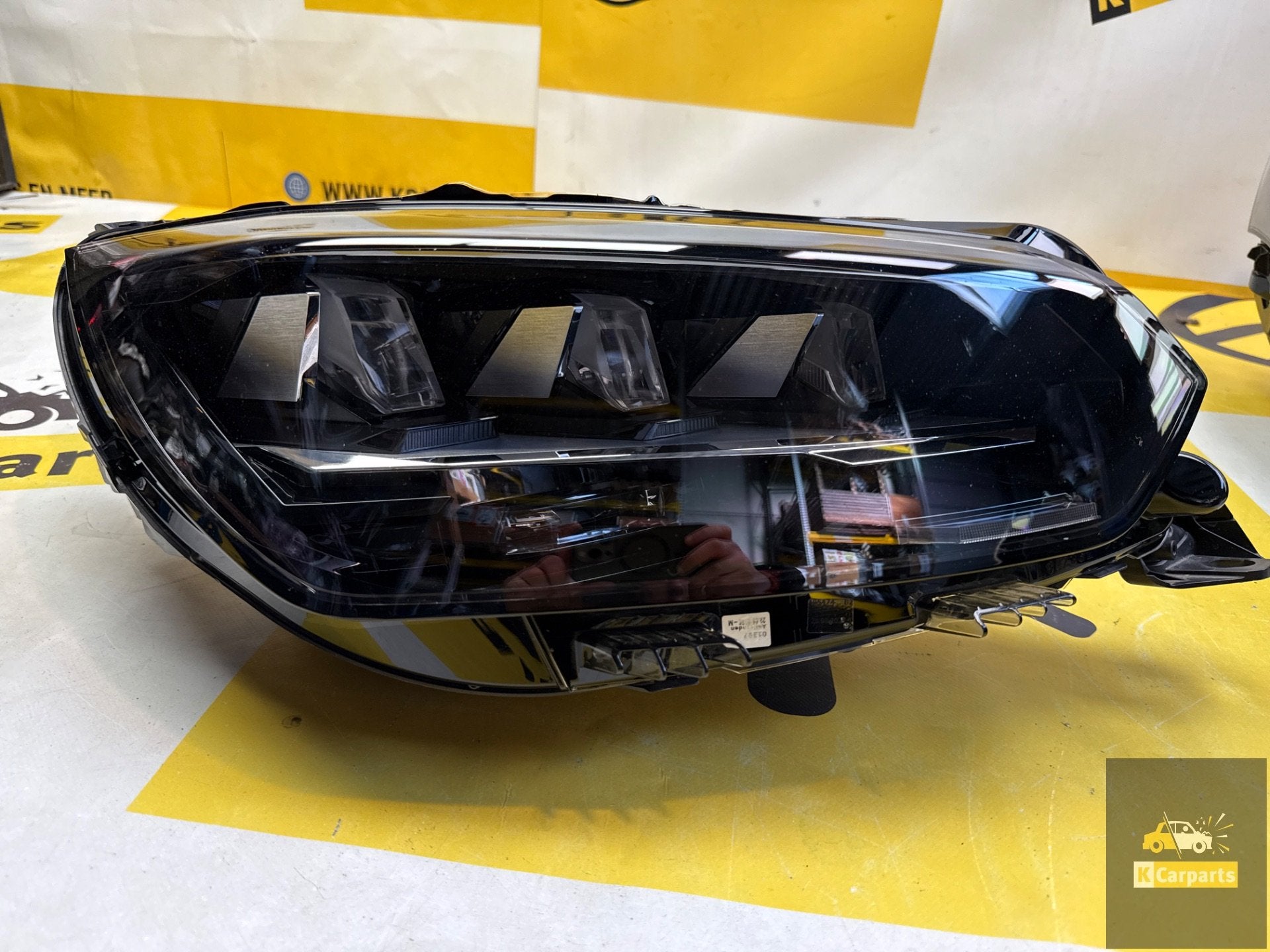 Phare droit Peugeot 208 restyl e 2008 Full LED 9850597780, Taurusavenue 1
2132 LS  Hoofddorp, NL, Contact.group@renault.com, Stellantis N.V.