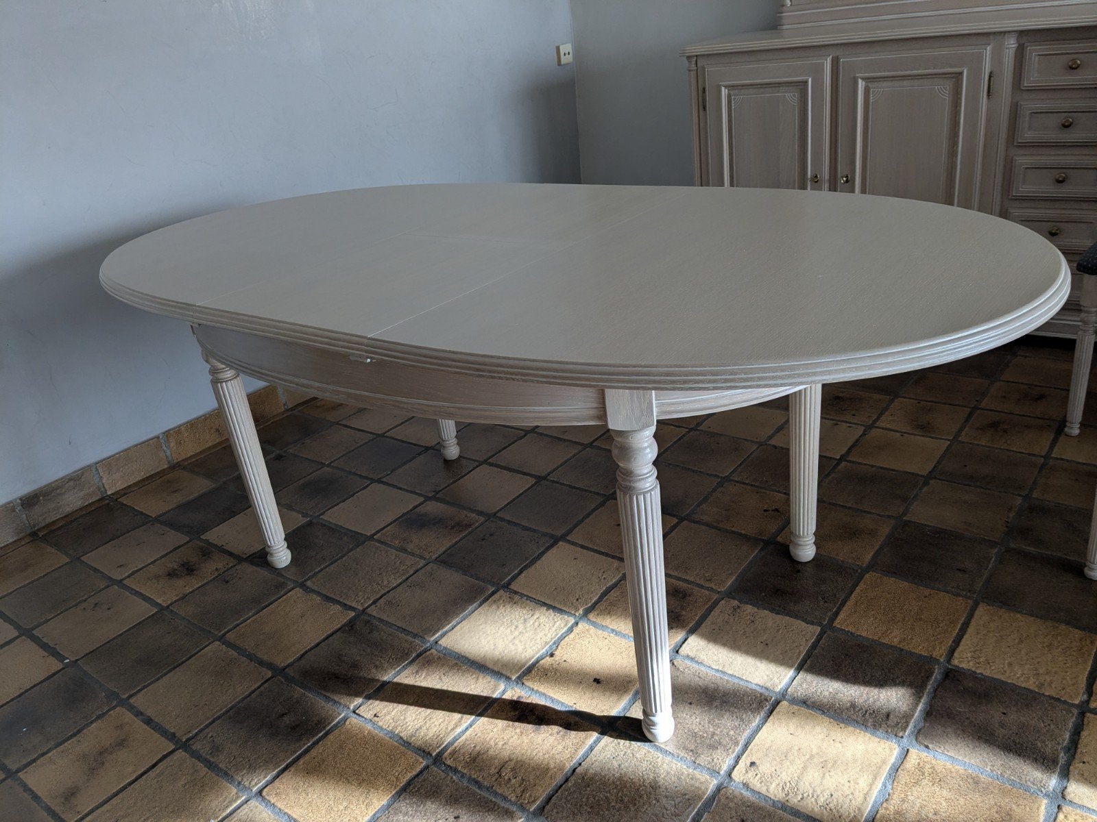 Très belle table extensible en chêne cérusé, Enlèvement