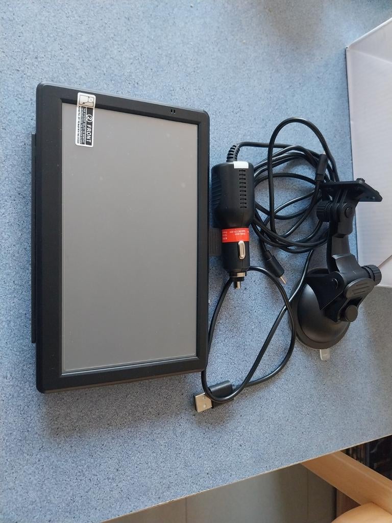 Gps camion neuf servi une seule fois  acheter  110eu