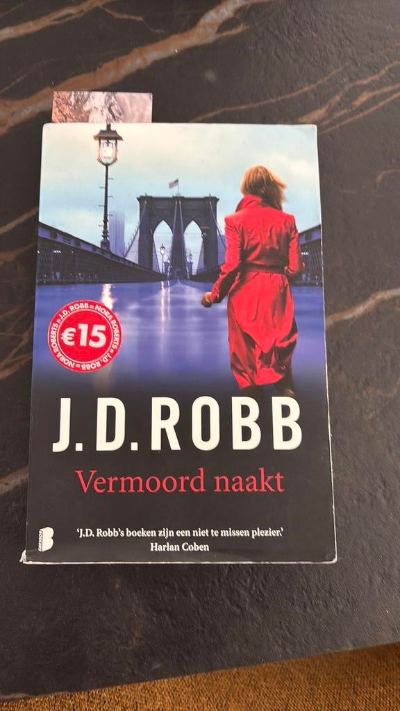 J.D. Robb - Vermoord naakt, Enlèvement, J.D. Robb