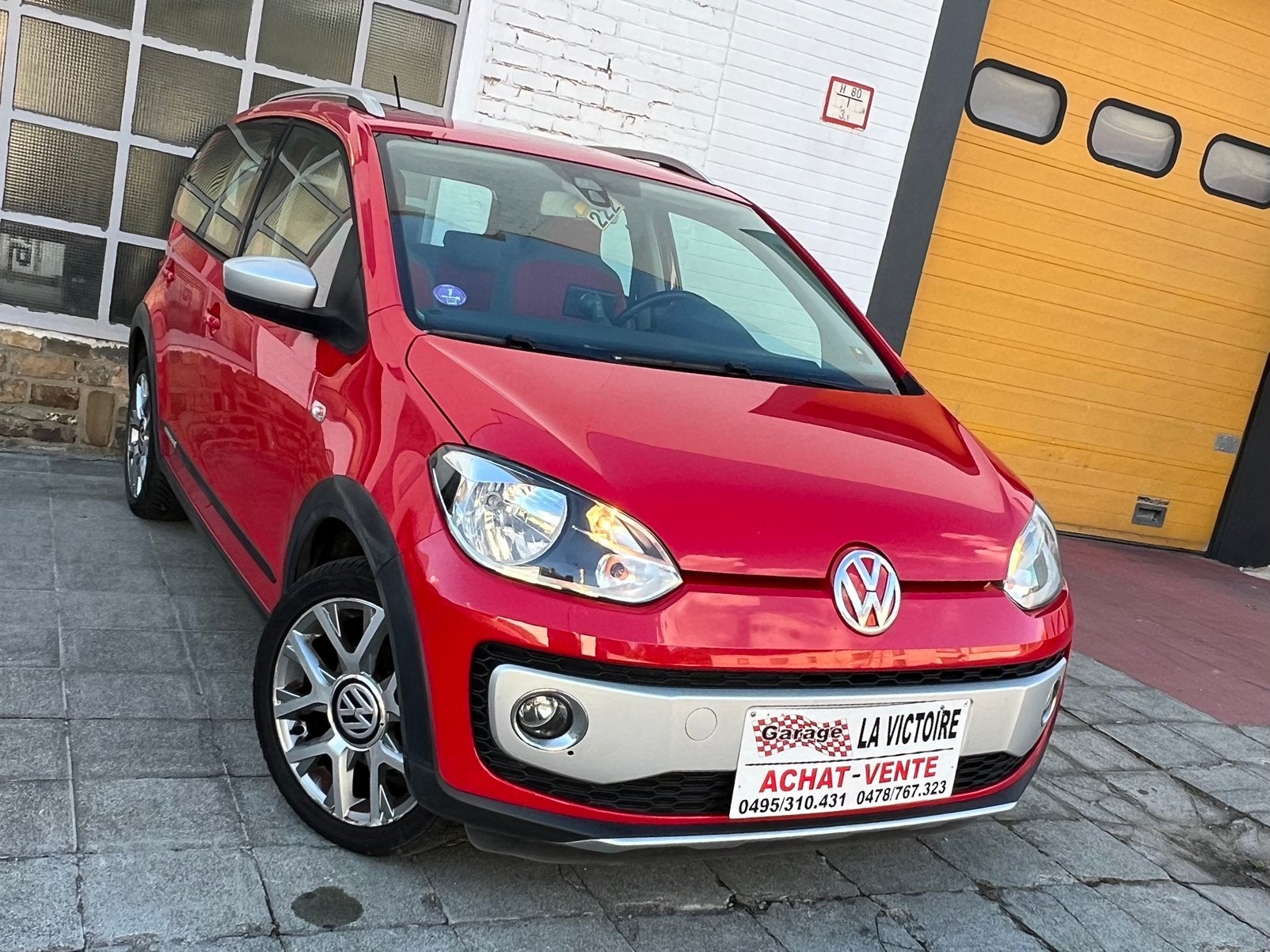 Volkswagen Cross Up 2014 année 1.0 essence 0032478767323, Autos, Rouge, Euro 5, Achat, Up!