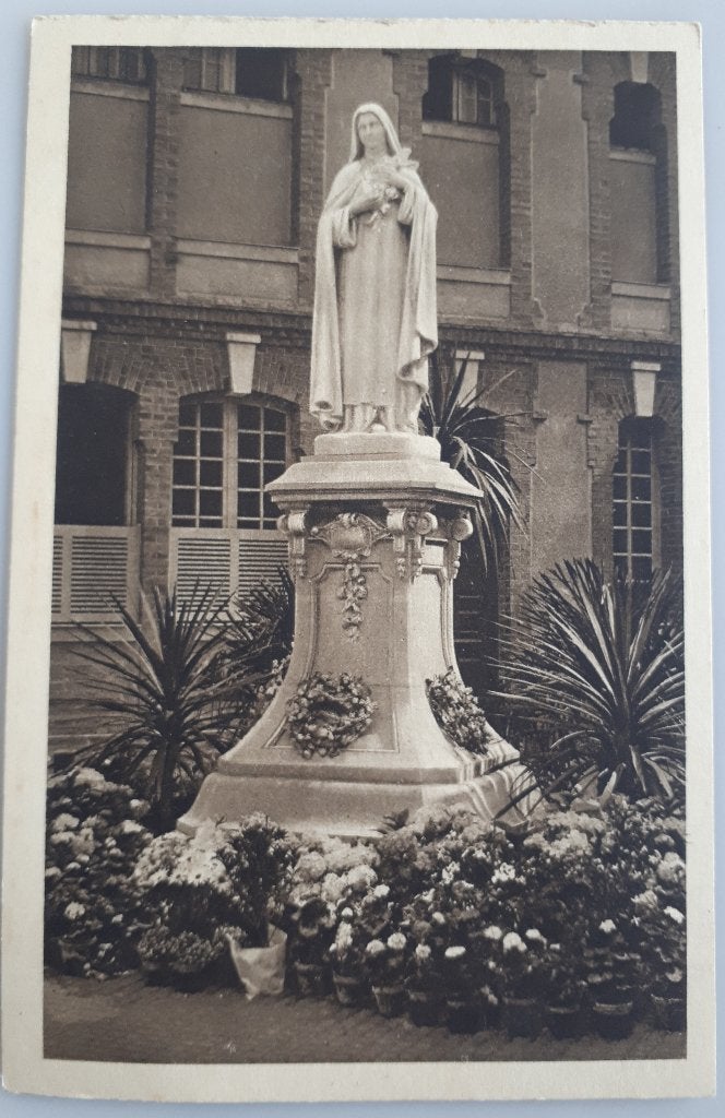 OUDE POSTKAART ; LISIEUX Standbeeld St-Theresia  Ref.E217, Verzamelen, Postkaarten | Buitenland, Ophalen of Verzenden, 1920 tot 1940