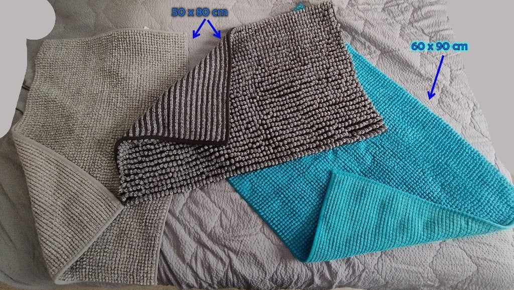 Tapis de bain chenillle - 2 tailles différentes - comme neuf, Maison & Meubles, Enlèvement, Comme neuf, Bleu, Tapis de bain
