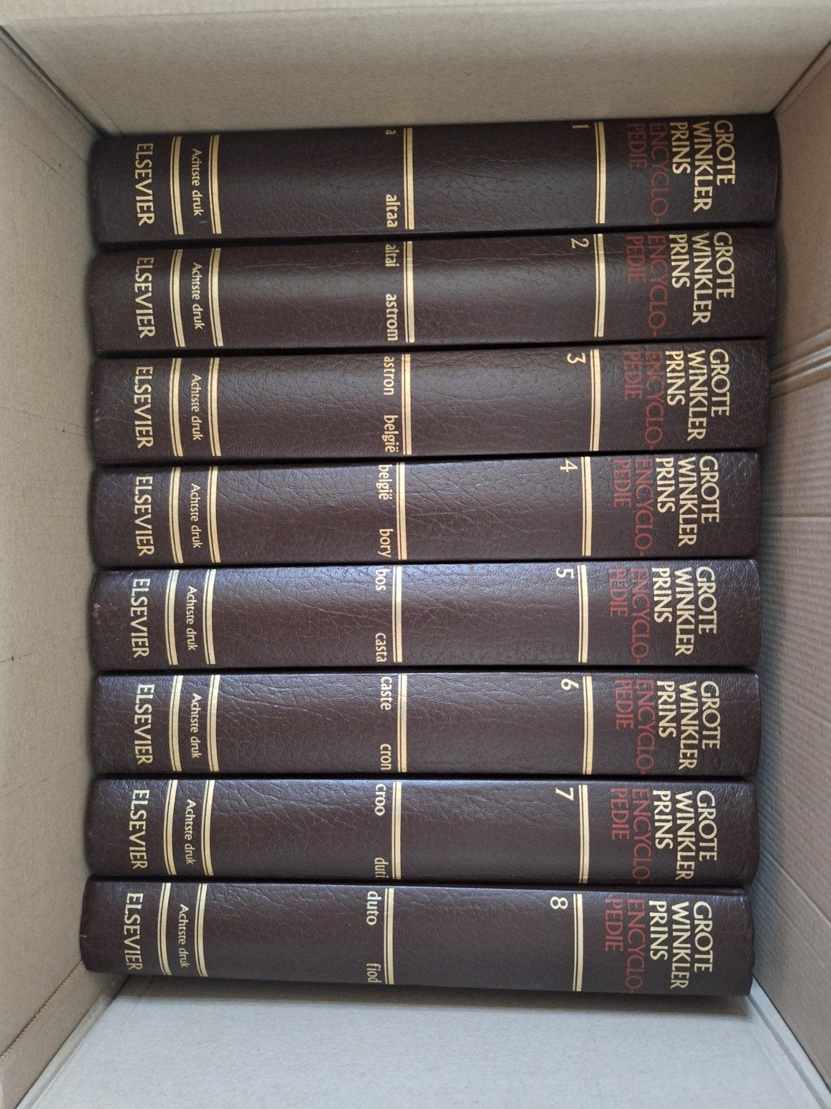 Complete Winkler Prins Encyclopedie, Enlèvement