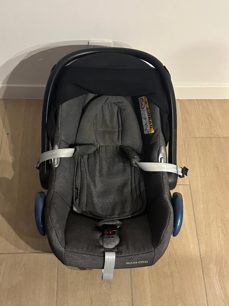 Maxi cosi autostoel met zonnekap incl. adapters, Kinderen en Baby's, Ophalen, Zo goed als nieuw