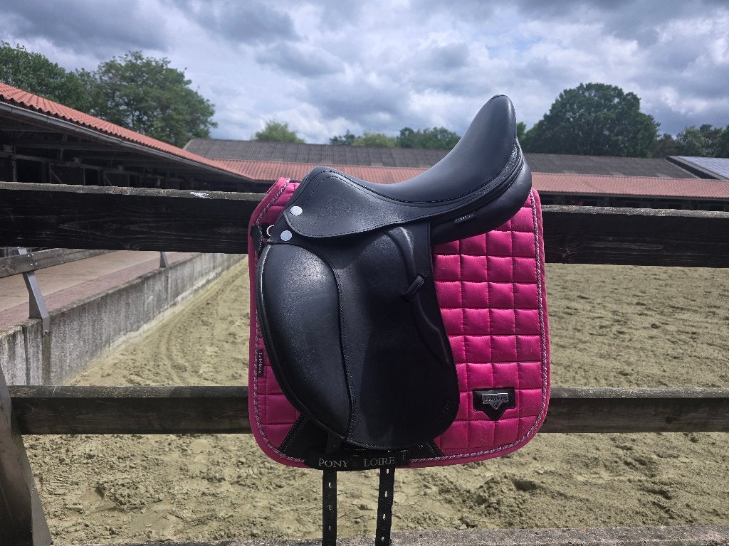 Dressuurzadel prestige inspire 15/32, Dieren en Toebehoren, Ophalen, Zo goed als nieuw, Dressuur