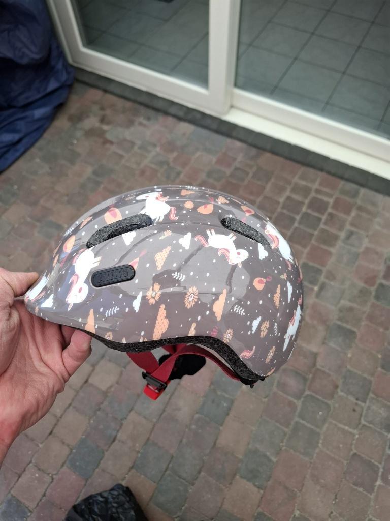 Kinderfietshelm (merk ABUS), Fietsen en Brommers, Fietsaccessoires | Fietshelmen, Ophalen of Verzenden, Zo goed als nieuw, Abus