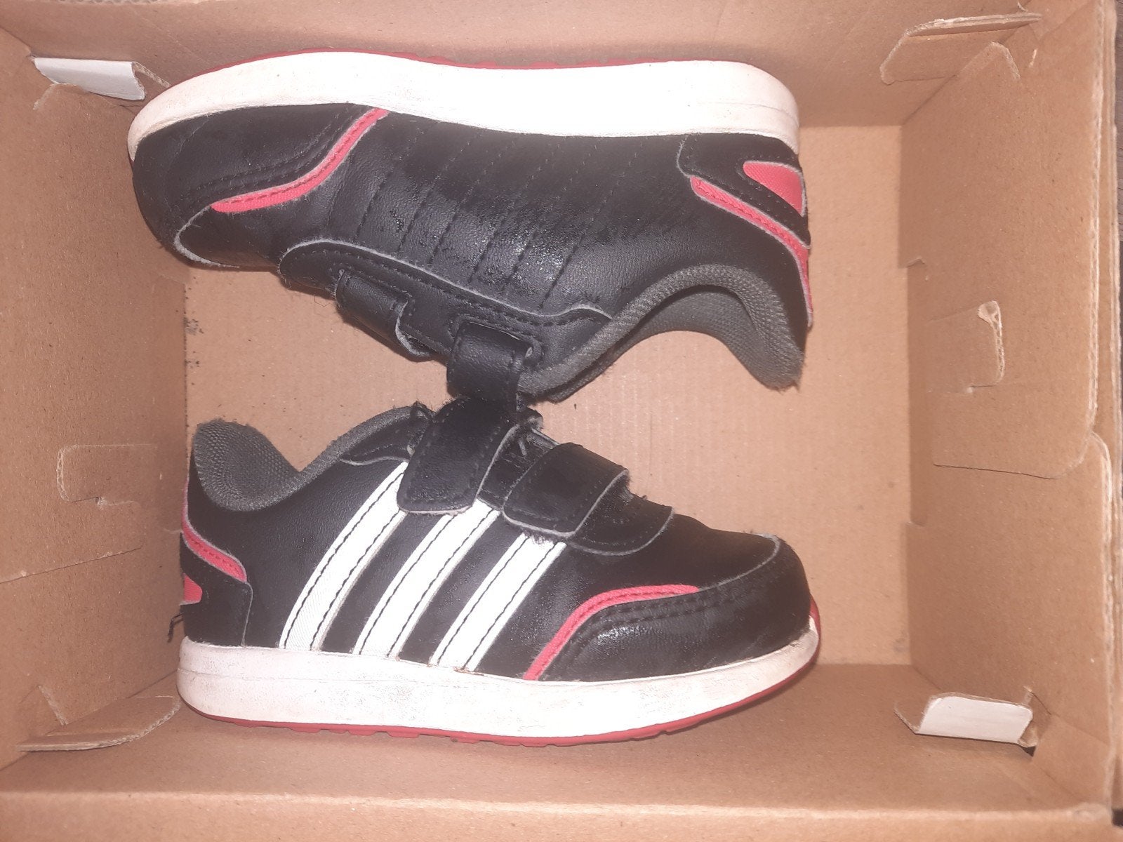 basket adidas taille 23, Adidas, Garçon ou Fille, Enlèvement ou Envoi, Comme neuf