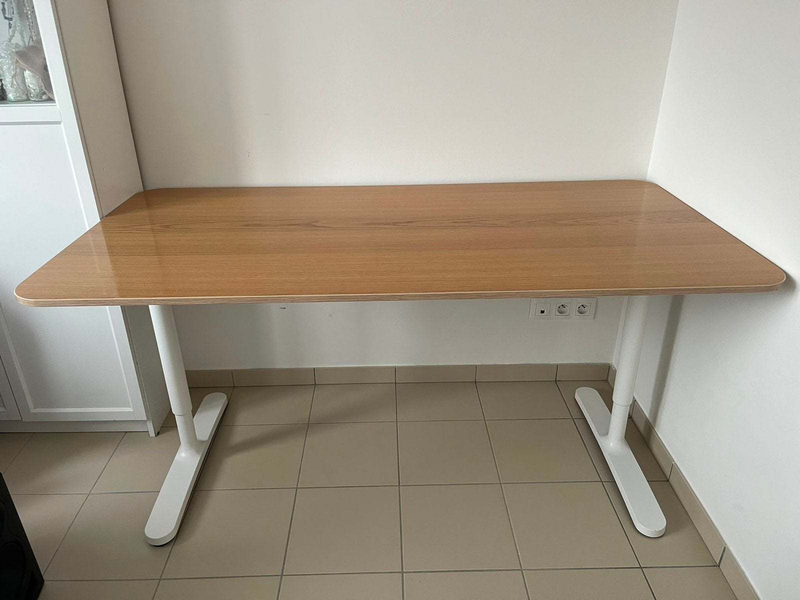 IKEA BEKANT bureau, Ophalen, Zit-sta bureau, Elektrisch, Zo goed als nieuw