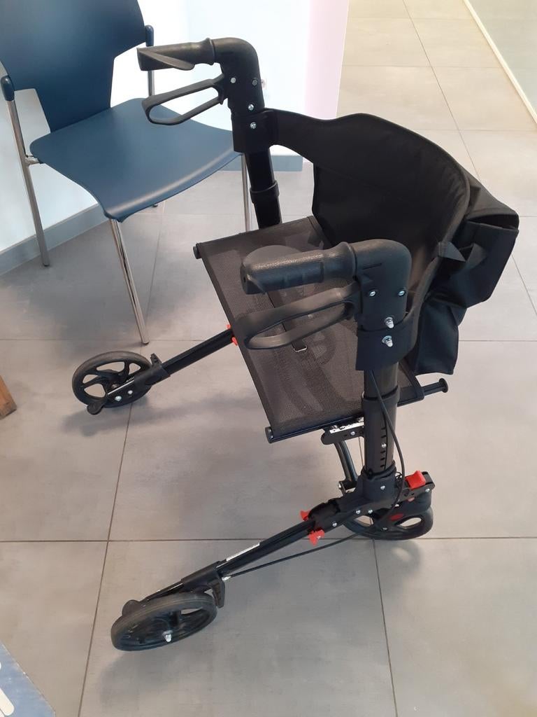 Rollator met 4 wielen, Diversen, Ophalen, Opvouwbaar, Zo goed als nieuw