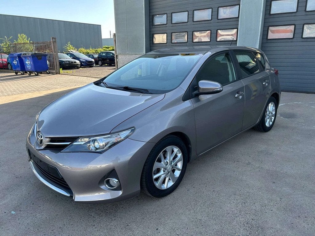 Toyota Auris Auris 1.4 D-4D Dynamic wagen word gekeurd voor, Auto's, Euro 5, LED verlichting, Gebruikt, 4 cilinders
