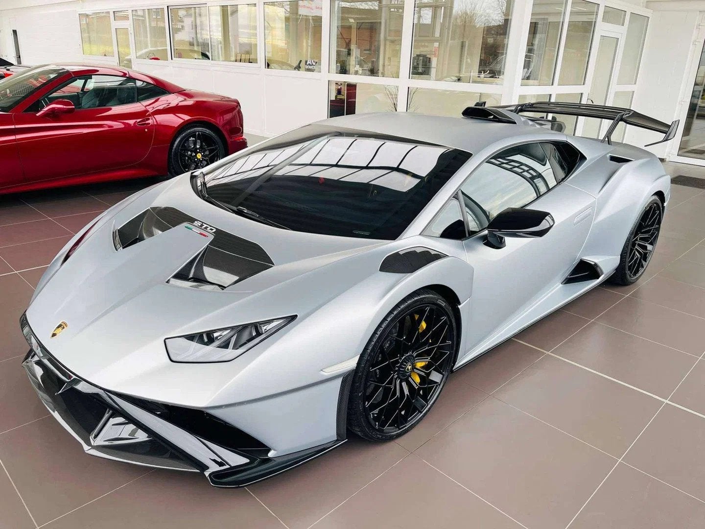 Lamborghini Huracan 5.2i V10 LP640 * STO + VEHICULE BELGE +, Autos, Argent ou Gris, Achat, 470 kW, Entreprise