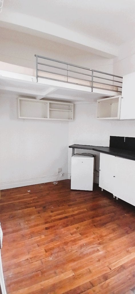 STUDIO A PARIS METRO LA TOUR MAUBOURG, Immo, Étranger, 8 m², 1 pièces, Appartement, France