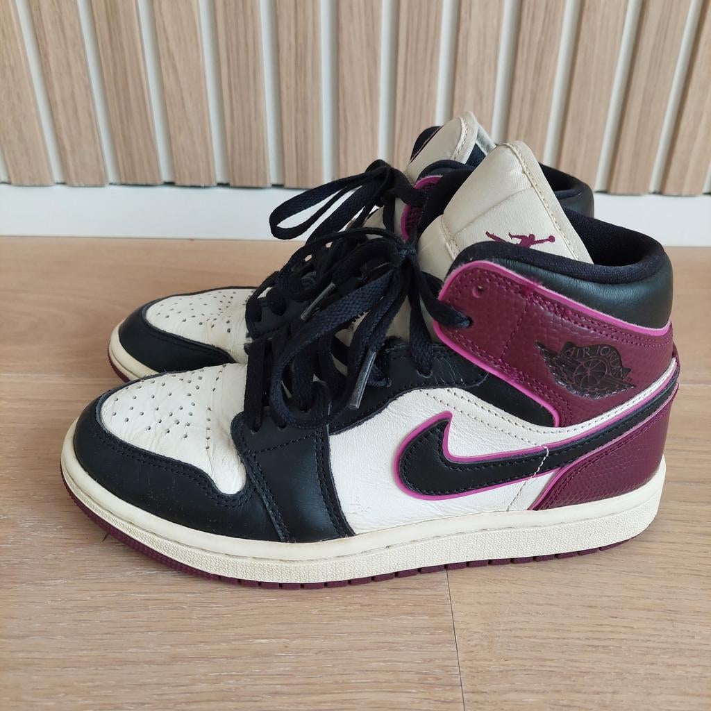 Air Jordan 1 MID SE 36,5, Vêtements | Femmes, Chaussures, Enlèvement ou Envoi, Autres couleurs, Sneakers et Baskets, Nike Jordan