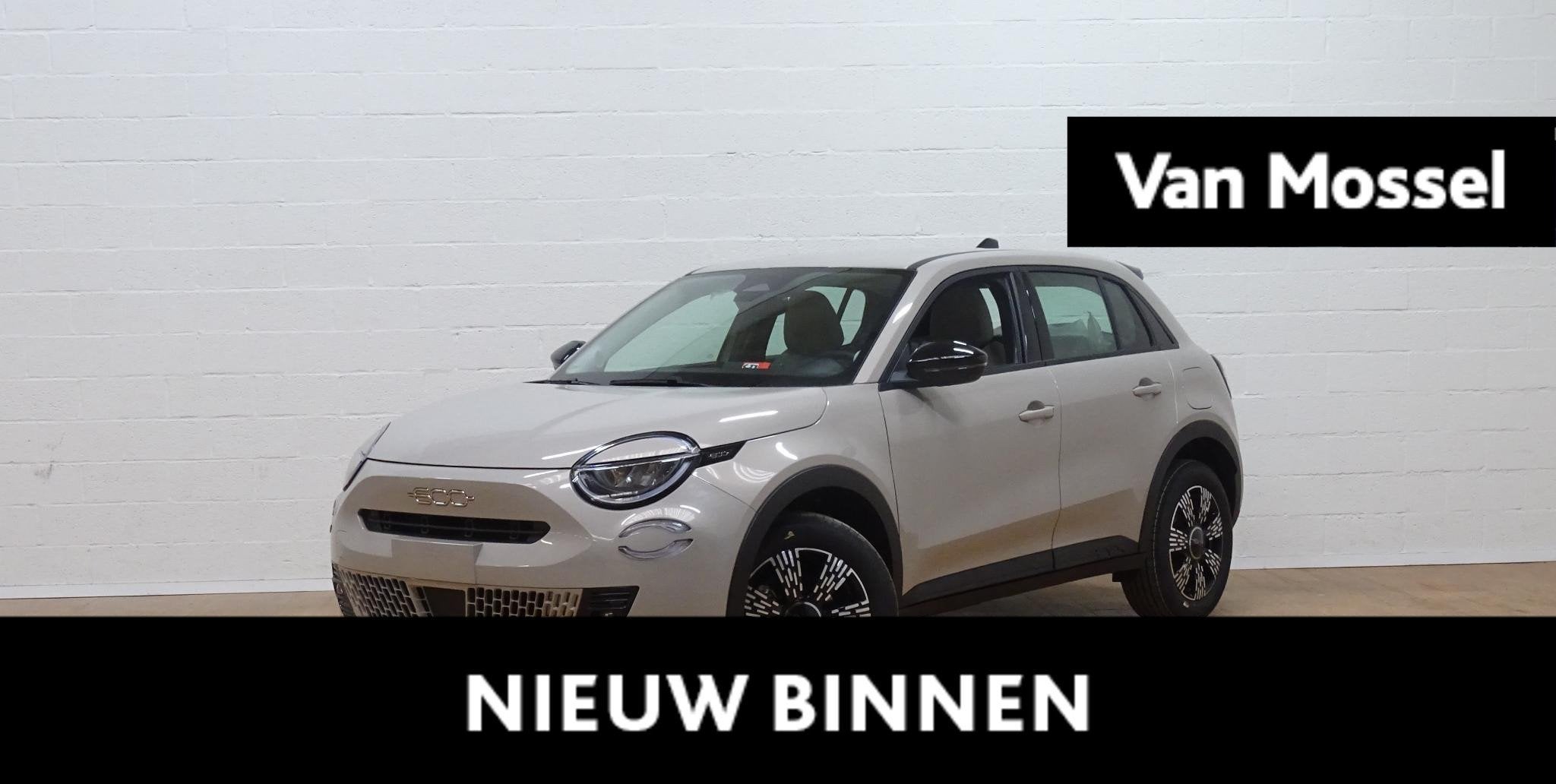 Fiat 600 1.2 Hybrid 145cv DCT Icon, Auto's, Fiat, Stof, Overige kleuren, 109 g/km, 620 kg
