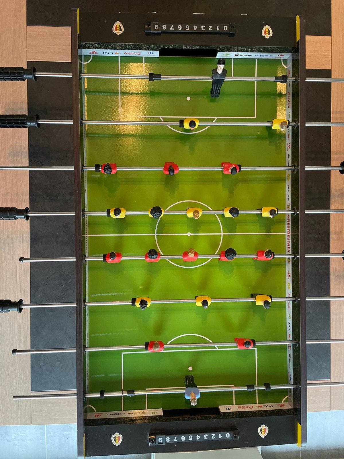 Kickertafel (tafelmodel), Enlèvement, Comme neuf