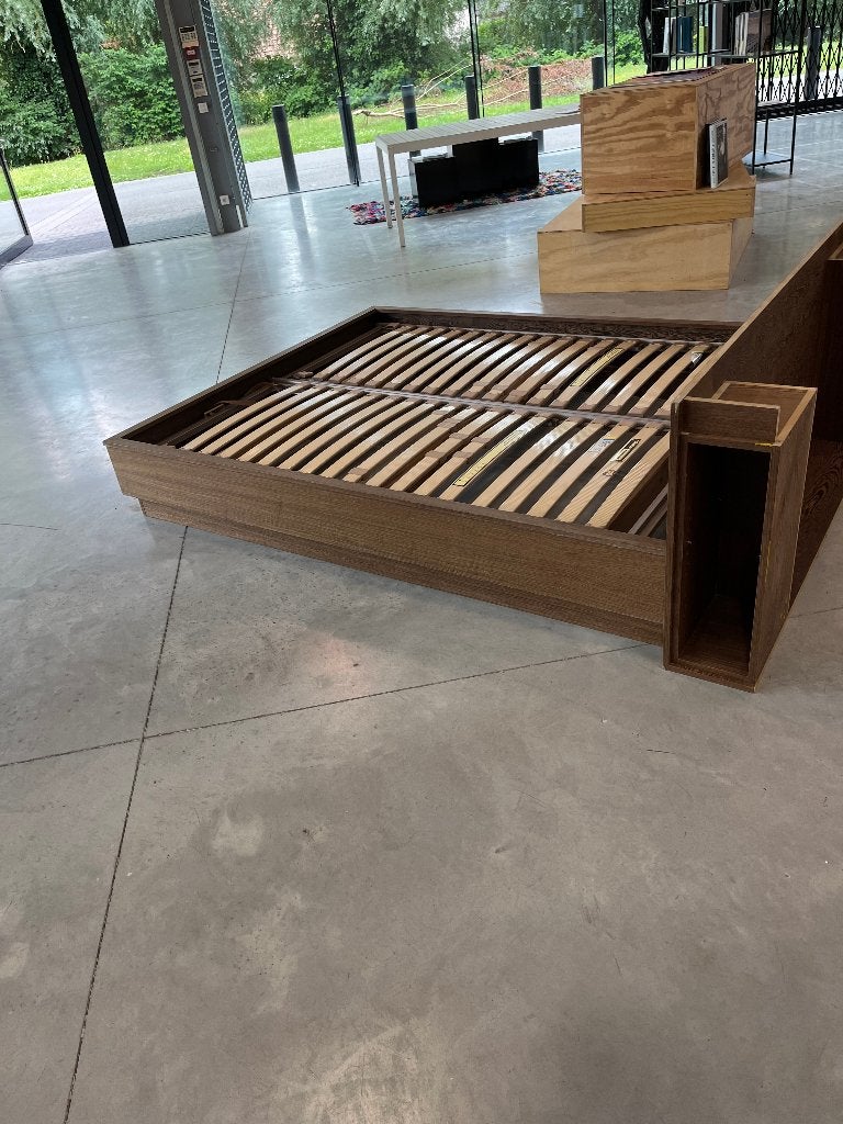 Bed, Huis en Inrichting, Slaapkamer | Bedden, Ophalen, Gebruikt, Bruin, 210 cm