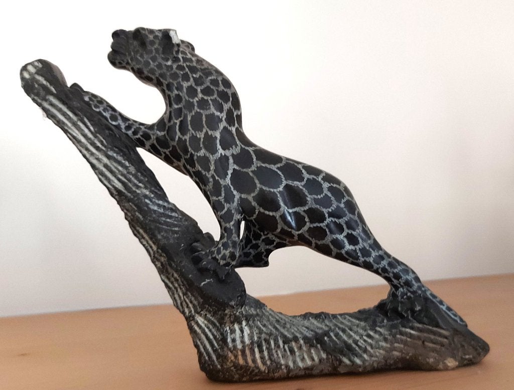 Namibië stenen luipaardbeeldje, Antiek en Kunst, Ophalen, Steen/keramiek, Afrika, Handgemaakt