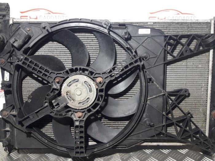 Radiateur d'un Opel Corsa, Autos : Pièces & Accessoires, -, Opel, 3 mois de garantie, Utilisé