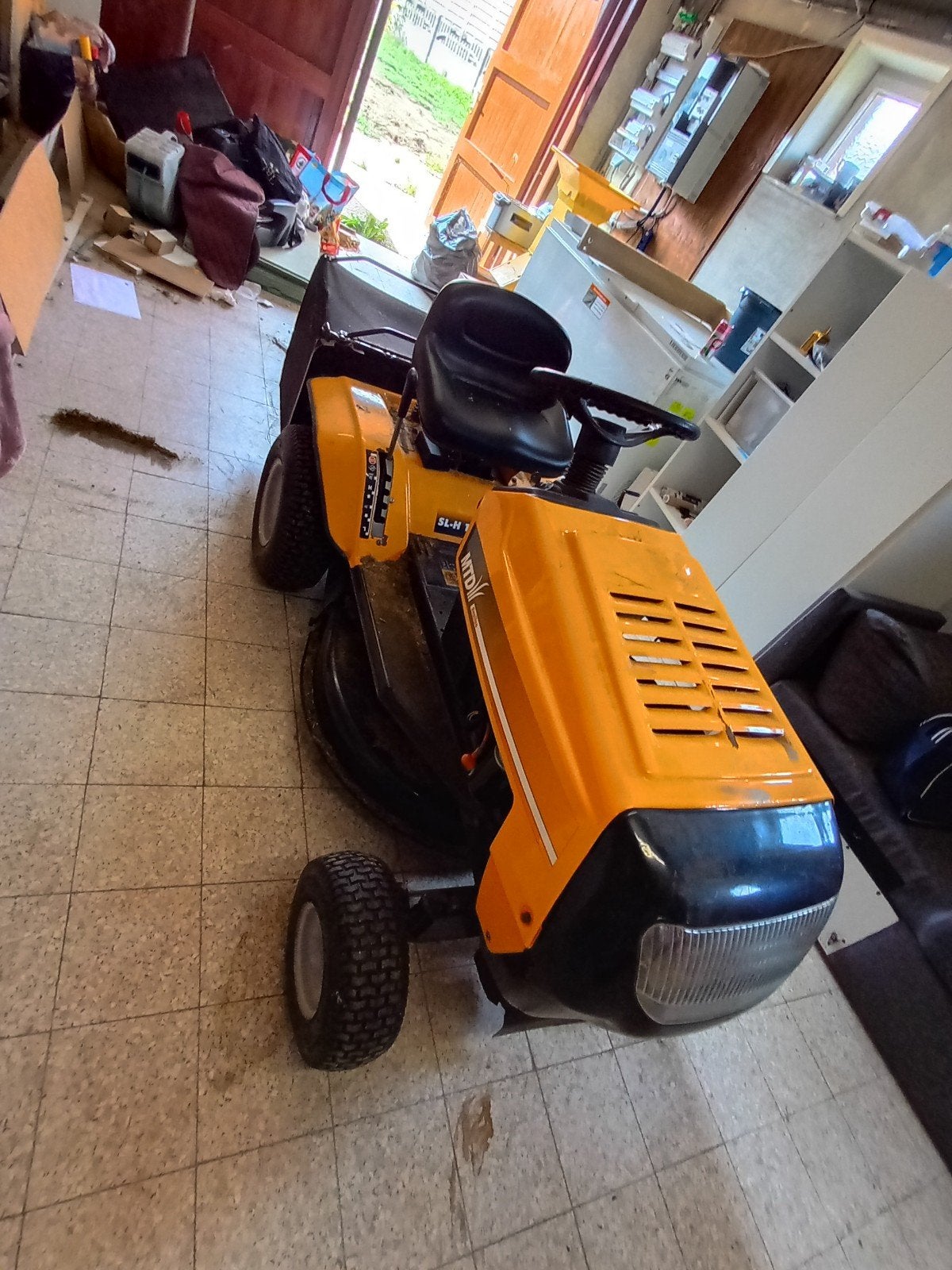 zitmaaier MTD met maaidek en opvangbak, Ophalen, Opvangbak