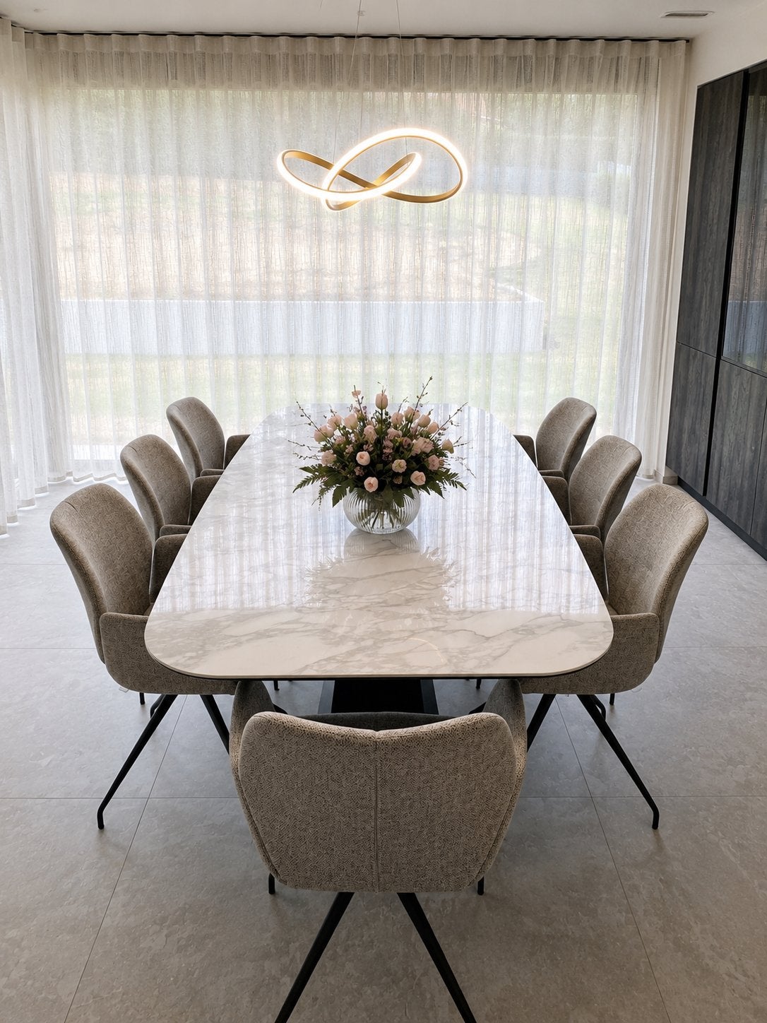 Table à manger design en Calacatta + 8 fauteuils design, Maison & Meubles, Tables | Tables à manger, Comme neuf, Enlèvement