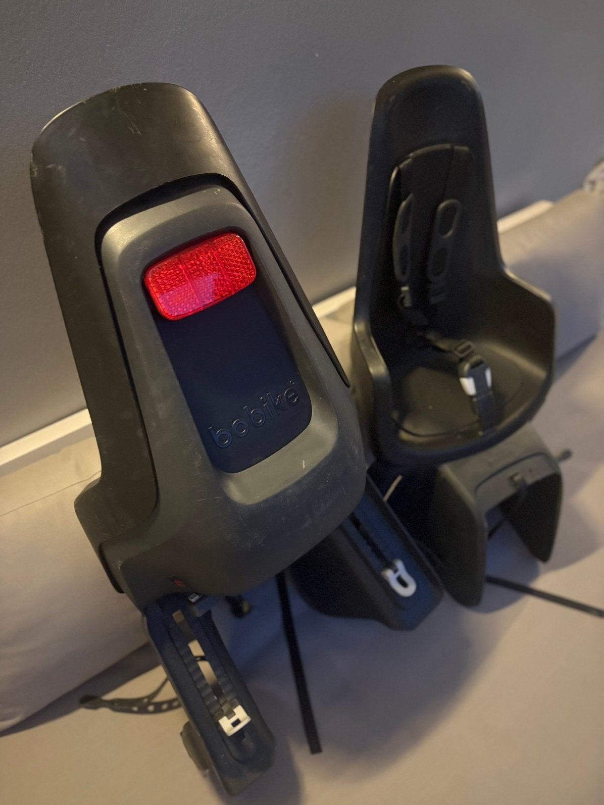 2 sièges de vélo pour enfants Bobike noir mat, Repose-pieds, Enlèvement, Utilisé, 9 à 18 kg