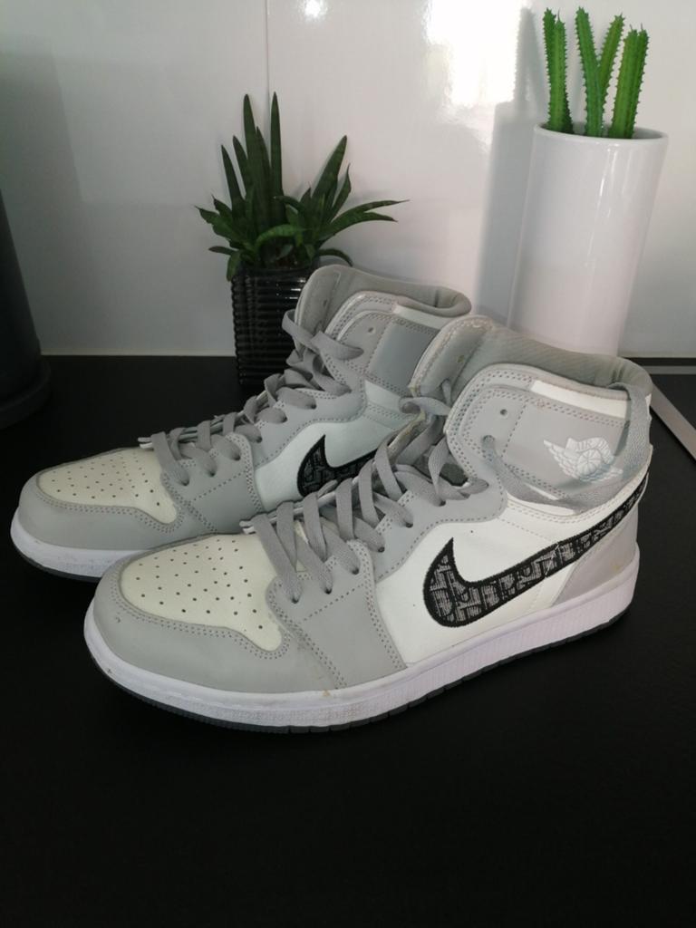 Baskets Nike grise et noire pointure 43 très bon état comme, Baskets