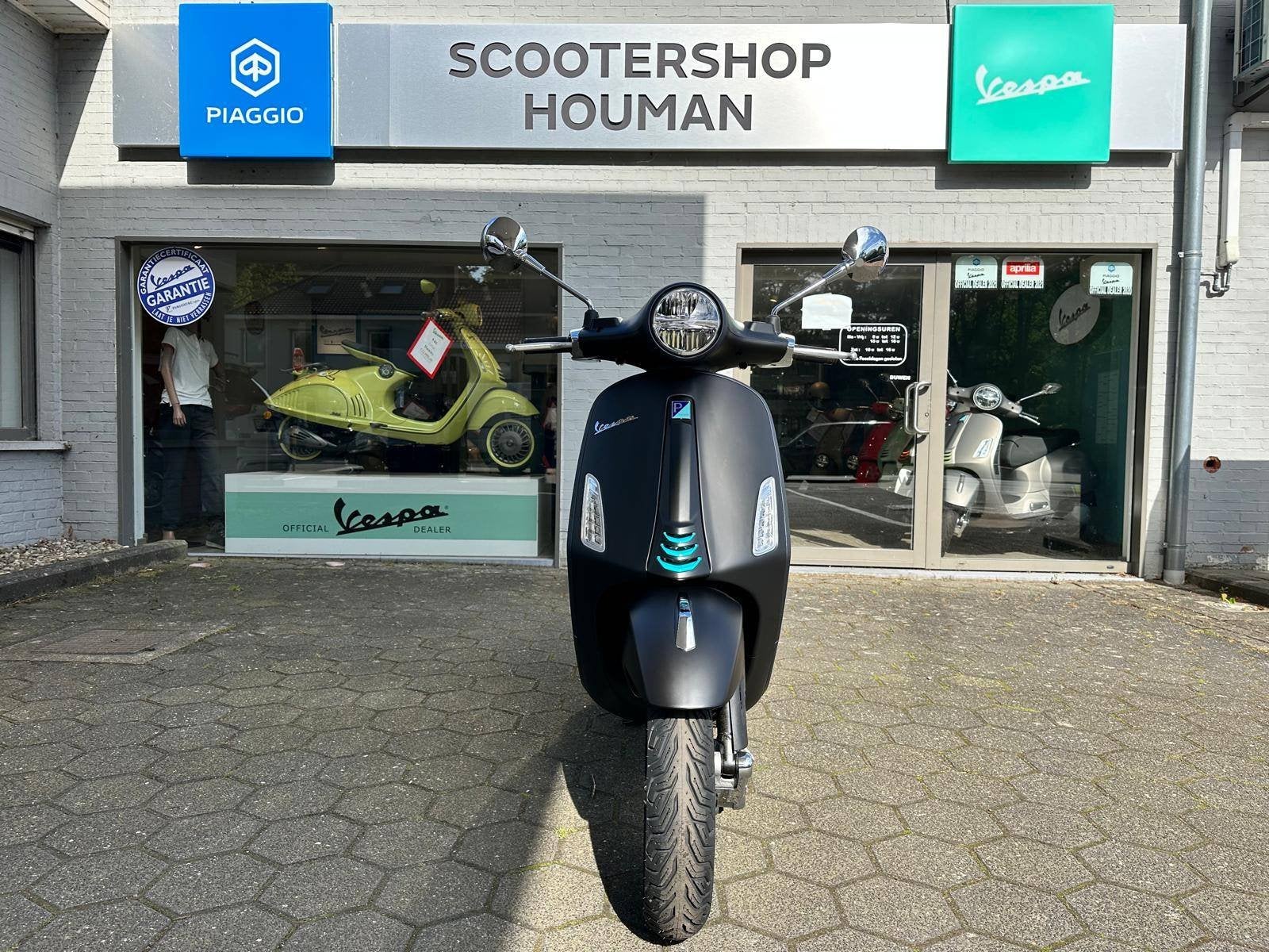 Vespa Primavera S 125 cc NERO CONVINTO MATT (nr.142), Fietsen en Brommers, Nieuw, Vespa S, 125 cc, Benzine