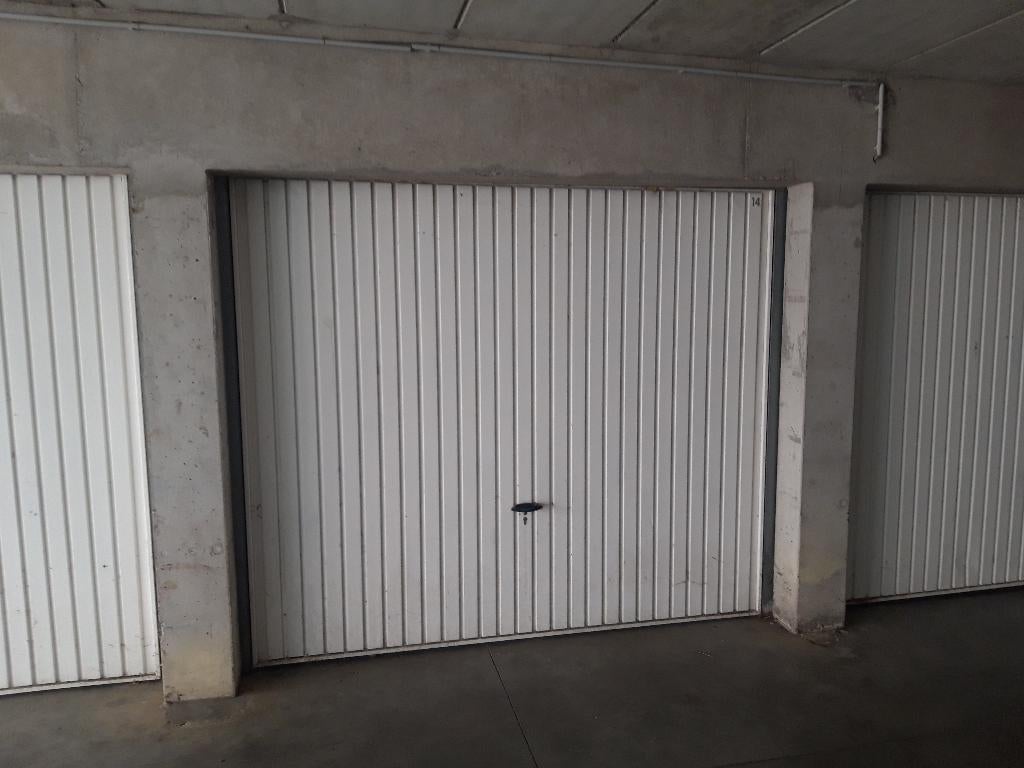 box de garage, Immo, 20 à 35 m², Province du Brabant wallon