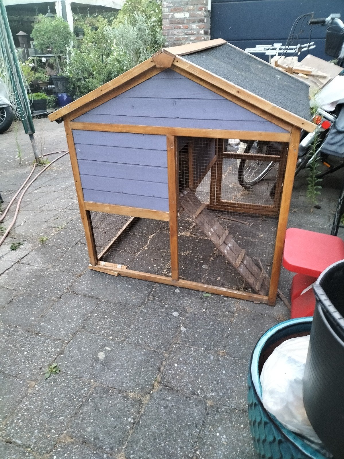 konijnen kippen cavia hok, Enlèvement