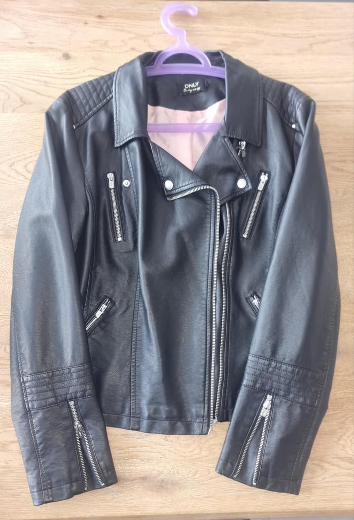 ONLY Bikerjack Zwart - Roze Voering - Maat 44, Kleding | Dames, Ophalen, Maat 42/44 (L), Zwart