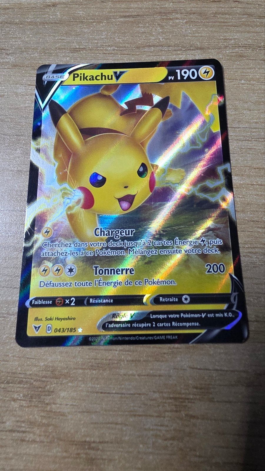 Pikachu V 043/185, Ophalen