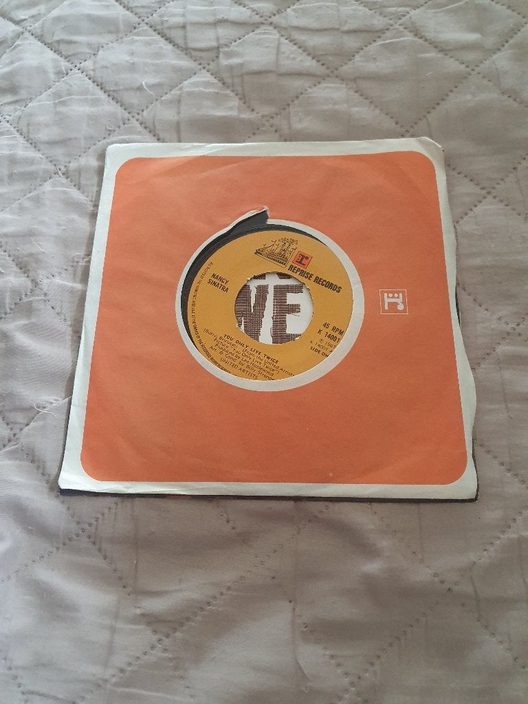 S - Nancy Sinatra – You Only Live Twice, 7 inch, Ophalen of Verzenden, Zo goed als nieuw, Pop