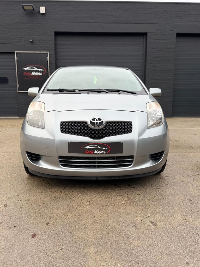 TOYOTA YARIS | 1.0 BENZINE | 2006 | 99000 KM | AIRCO, Autos, Argent ou Gris, Achat, Entreprise, Boîte manuelle