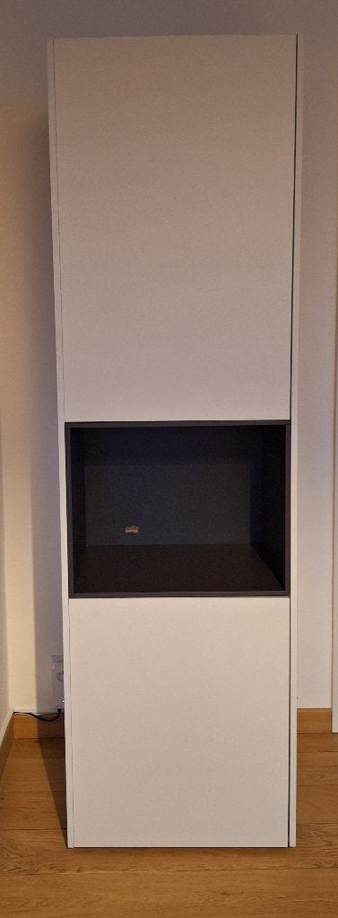 1 witte en zwarte zuil van Arte M met 2 deuren, Huis en Inrichting, Kasten | Vitrinekasten, Ophalen, Gebruikt, 200 cm of meer