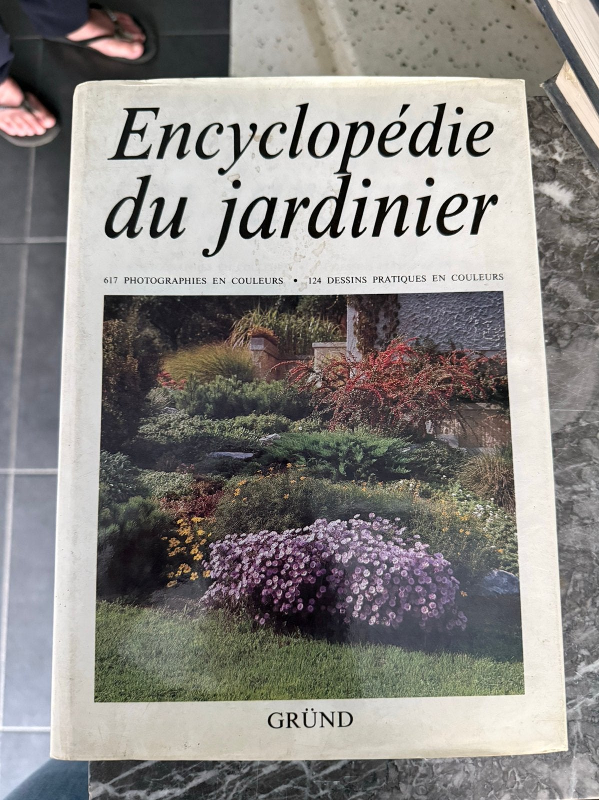 Encyclopédie du jardinier, Enlèvement, Comme neuf