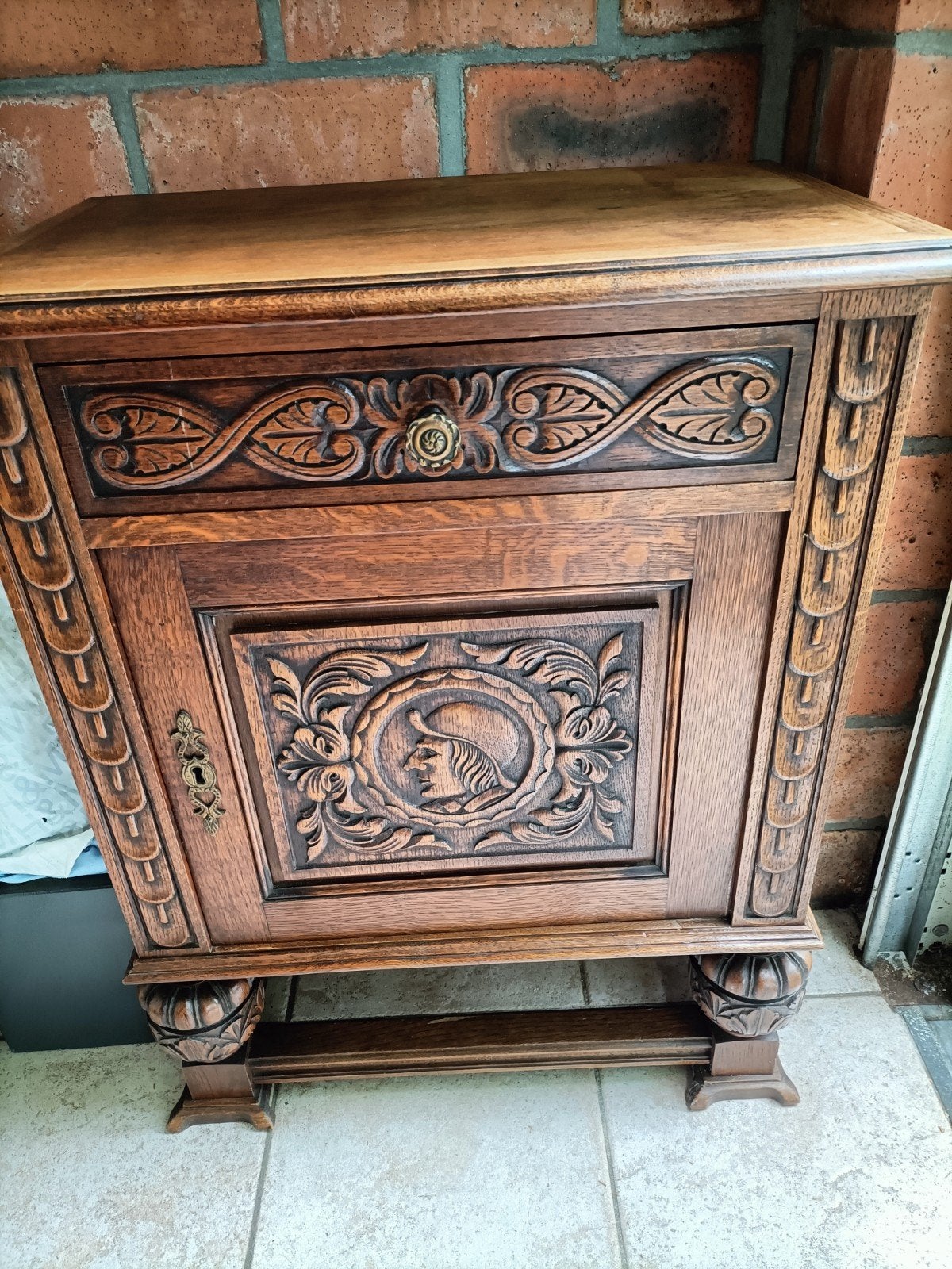 Antiek apart kastje met laden, 50€,, Ophalen