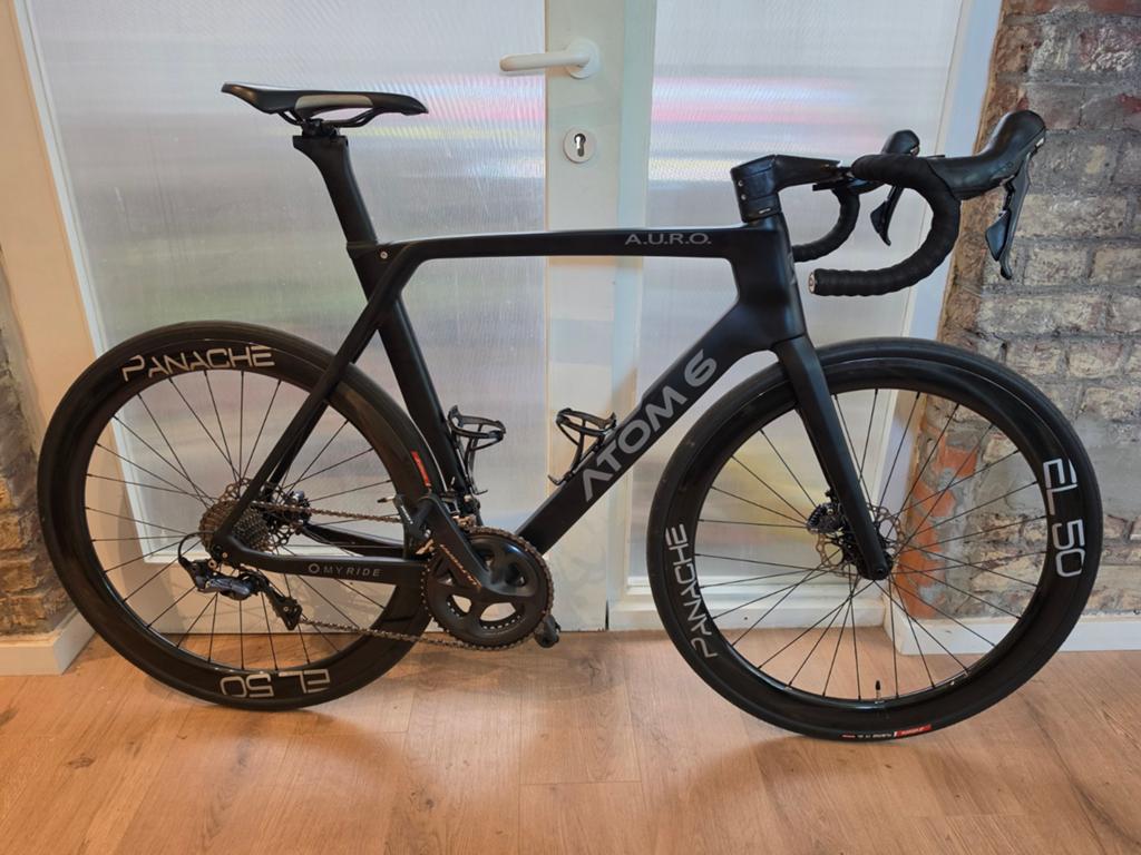 Vélo de route/vélo de course à disque Atom 6 A.U.R.O., Autres marques, Comme neuf, Enlèvement, 53 à 57 cm