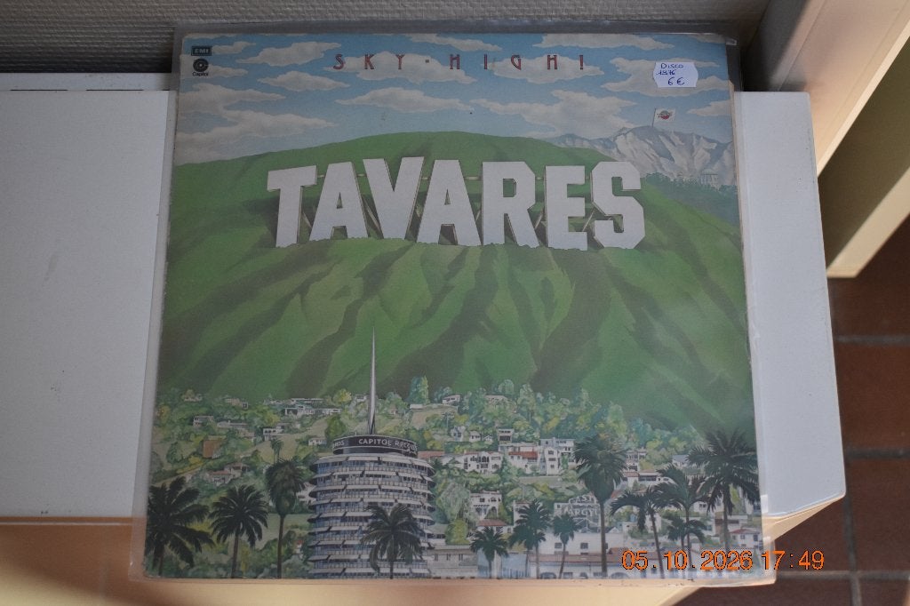 2 LP's : "Tavares", Beschermende buitenhoes, Ophalen of Verzenden, Gebruikt, LP