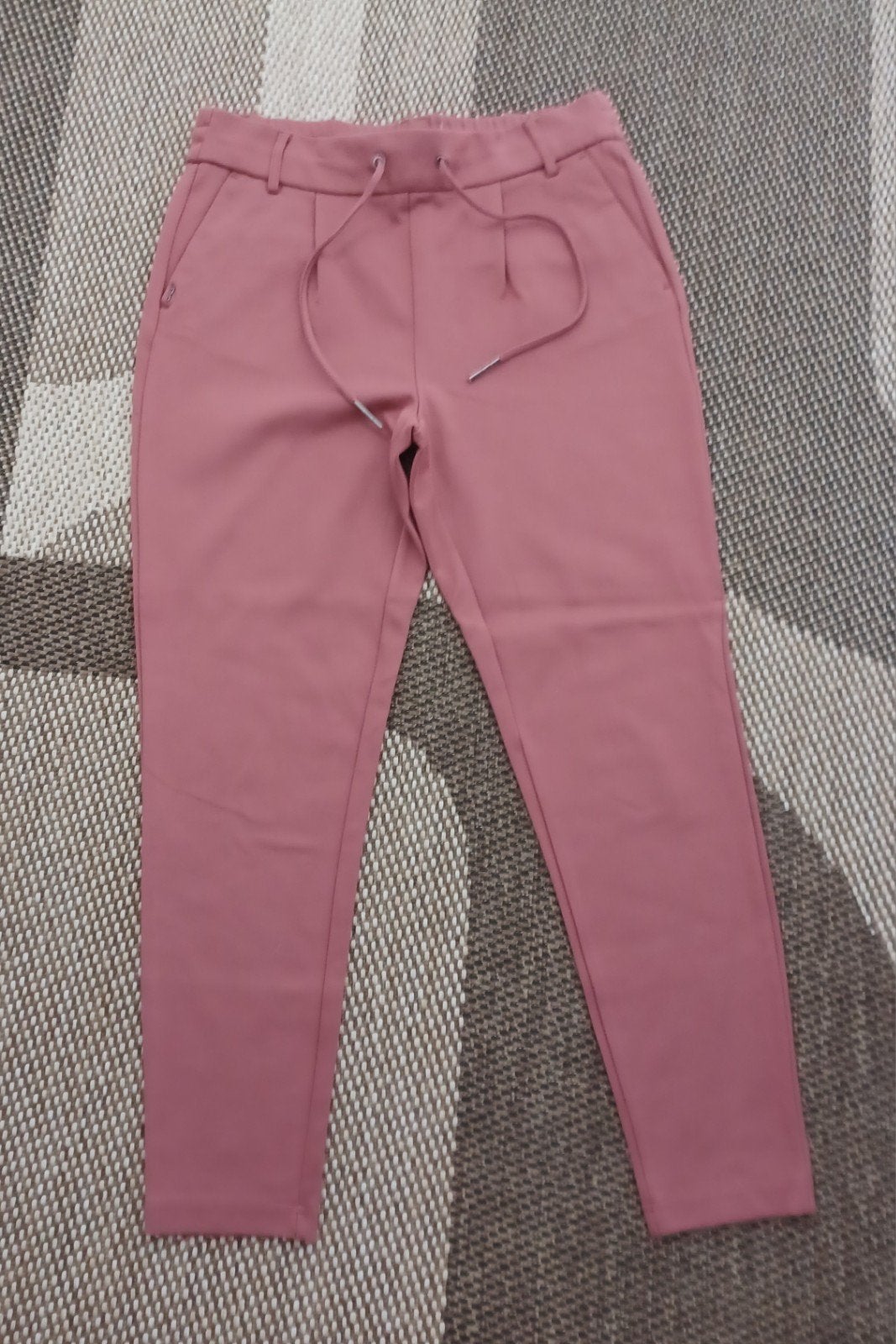 3 Nieuwe damesbroeken  Small ..samen € 25, Kleding | Dames, Broeken en Pantalons, Ophalen