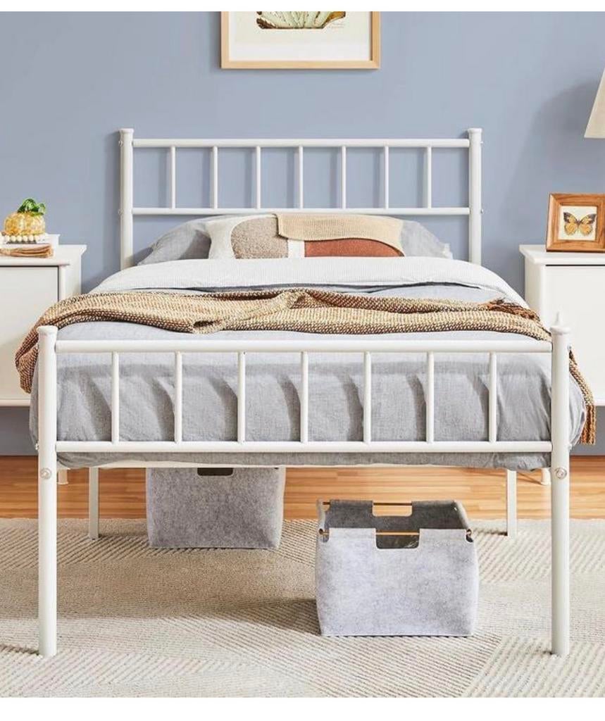 Nouveau lit simple Yaheetech 190 90 cadre de lit métal blanc, Maison & Meubles, Chambre à coucher | Lits, Neuf, Une personne, 90 cm
