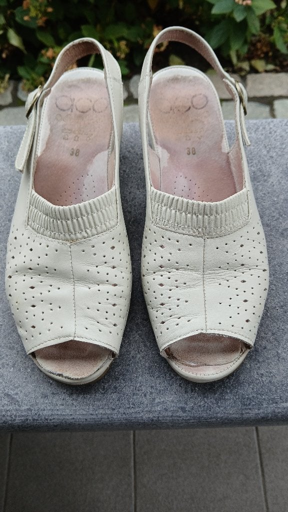 damesschoenen beige,instappers,slippers,maat 38, Ophalen, Gedragen, Instappers, Beige