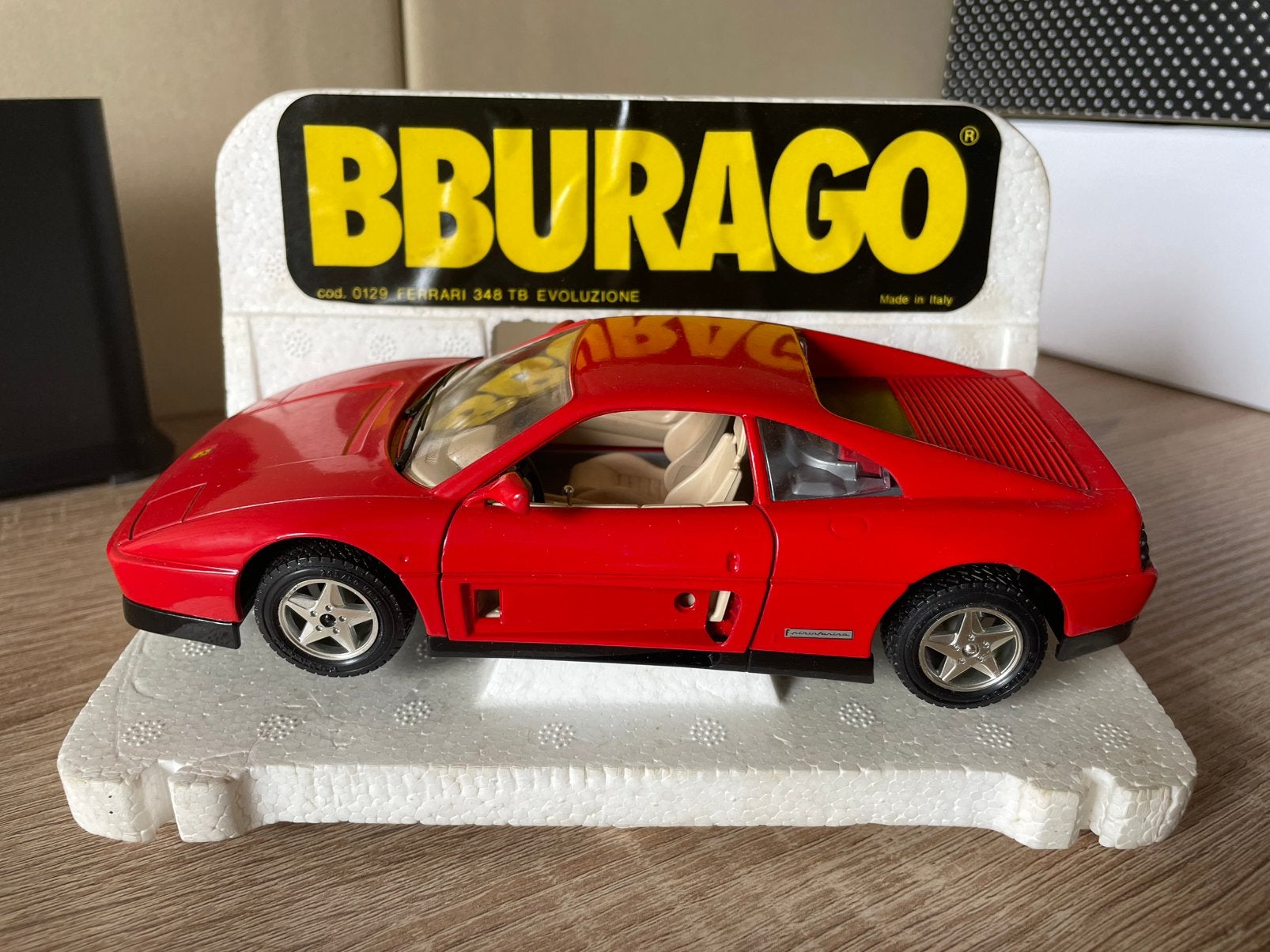 Bburago Ferrari 348tb Evoluzione 1/24, Hobby & Loisirs créatifs, Enlèvement ou Envoi, Utilisé