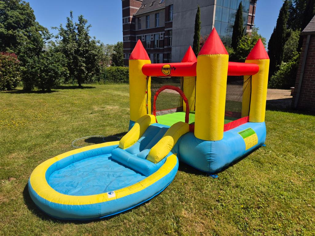 Happy Hop château gonflable avec bassin et toboggan, Enfants & Bébés, Enlèvement ou Envoi