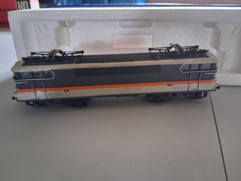 Locomotive SNCF BB 9200 81 Jouef 8329, Envoi, Comme neuf, Locomotive, Jouef