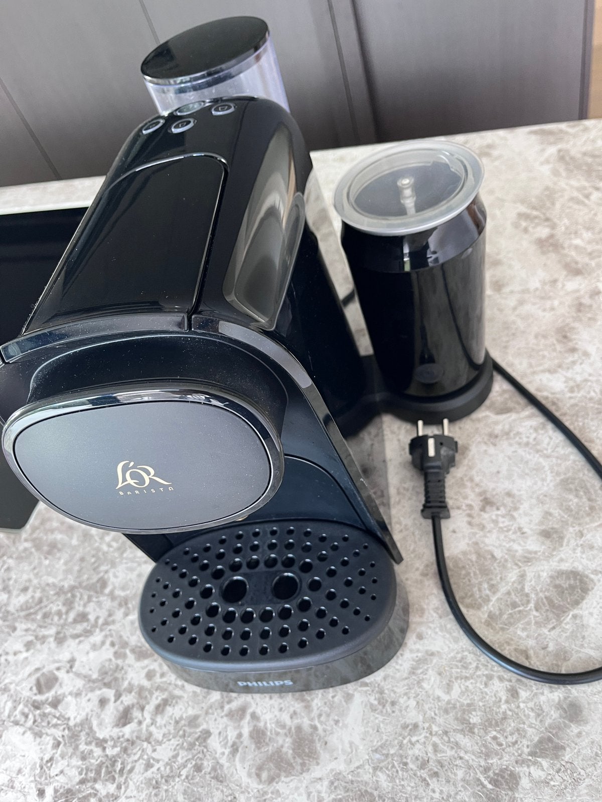 Philips L'OR Barista-koffiemachine, Réservoir d'eau amovible, Dosettes et capsules de café, Utilisé, Enlèvement