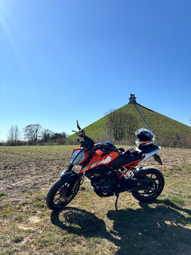 Vend KTM DUKE 125, Motos, Motos | KTM, Occasion, Particulier, Éclairage LED, Manuelle