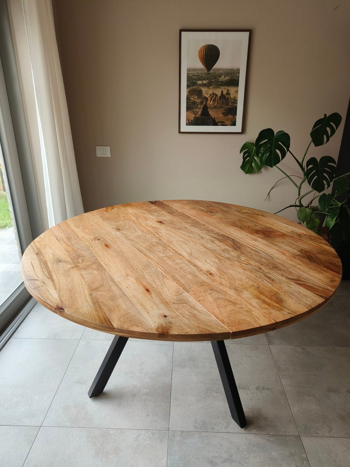 Table à manger ronde en manguier Ø 150 cm - 6 à 8 personnes, Métal, 100 à 150 cm, Cinq personnes ou plus, Rond