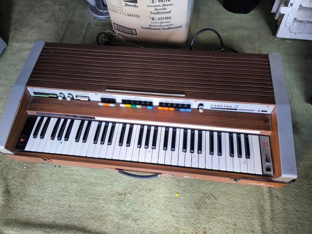 Piano, Enlèvement ou Envoi