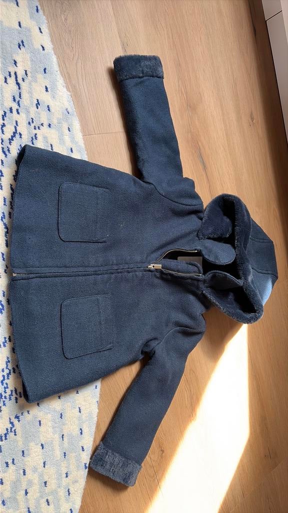 Blauw winterjasje met nep bont kapje, Enfants & Bébés, Vêtements de bébé | Taille 86, Enlèvement, Comme neuf